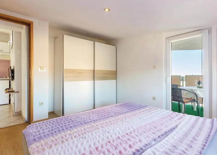Appartamento Two-bedroom In Medolino